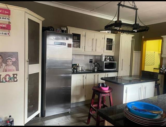 3 BEDROOM PROPERTY TO RENT IN VANDERBIJLPARK SW 5